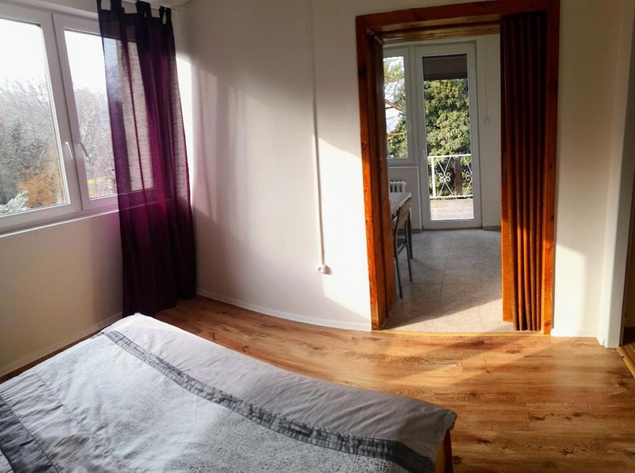 Lev I Sova Aparthotel Melnik Bagian luar foto